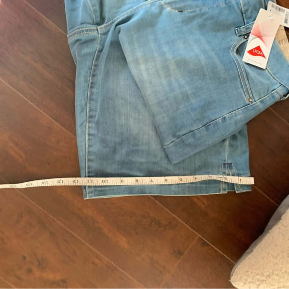 DC jeans shorts Bermuda length 14 - Picture 7 of 8